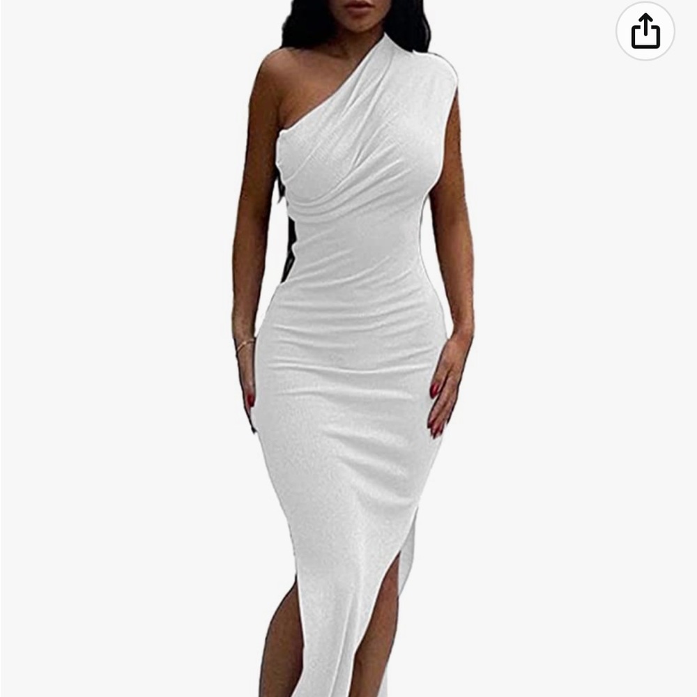 🤍 NWT White one shoulder dress
